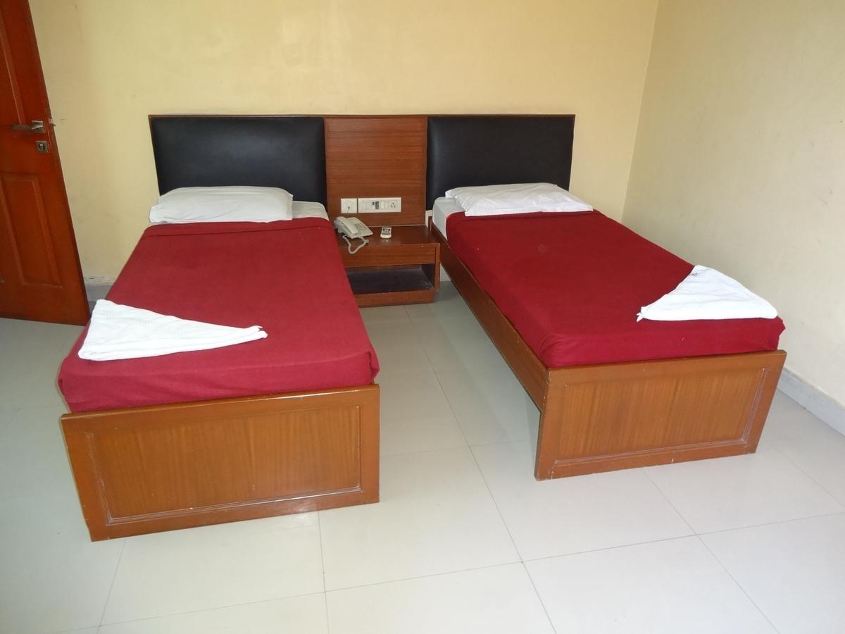 Hotel Sea Shell Park à Chennai Extérieur photo