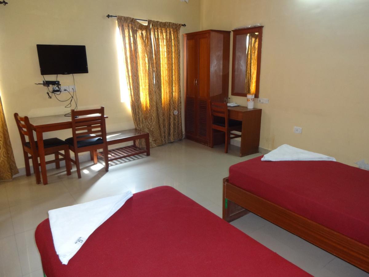 Hotel Sea Shell Park à Chennai Extérieur photo